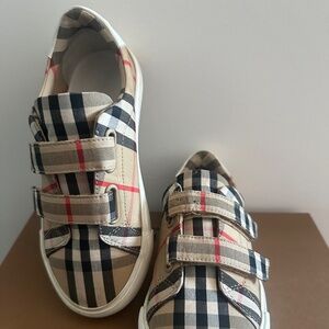 Kids Burberry sneakers